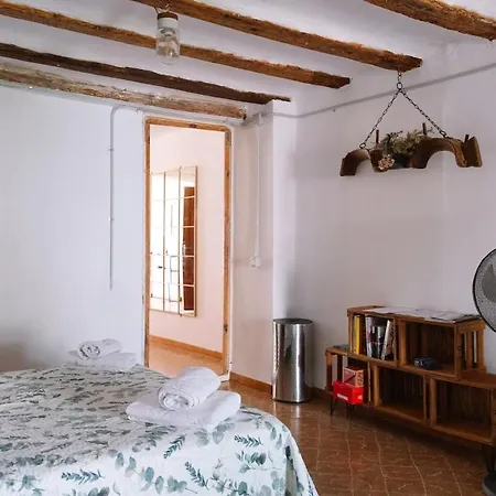Bohemian With Internal Balcony Aldover