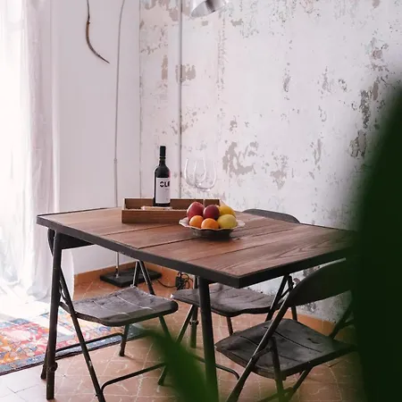 Bohemian With Internal Balcony Aldover