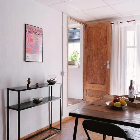 Bohemian With Internal Balcony Aldover